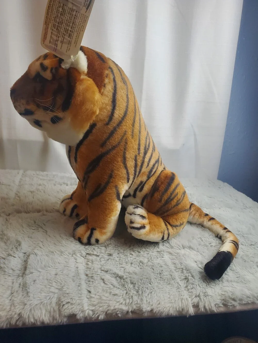 RARE HTF Vintage Realistic Animal Kingdom Sitting Tiger Approx 12” With Tag